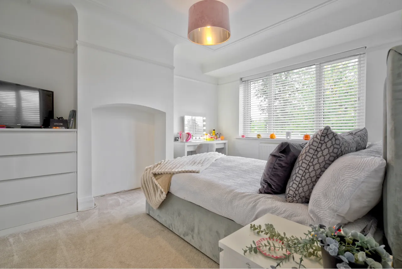 Caughall Road, Upton, CH2, photo 21