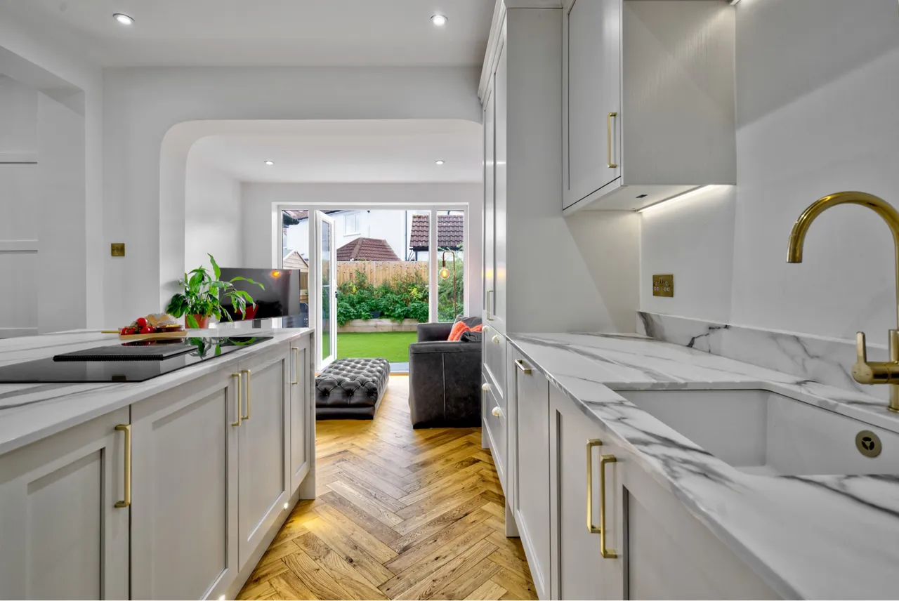 Caughall Road, Upton, CH2, photo 9