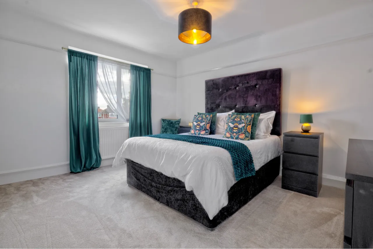 Caughall Road, Upton, CH2, photo 17