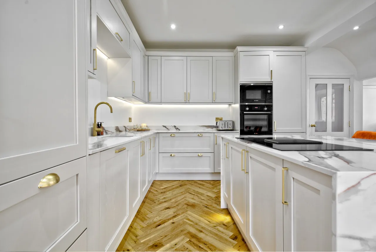 Caughall Road, Upton, CH2, photo 5