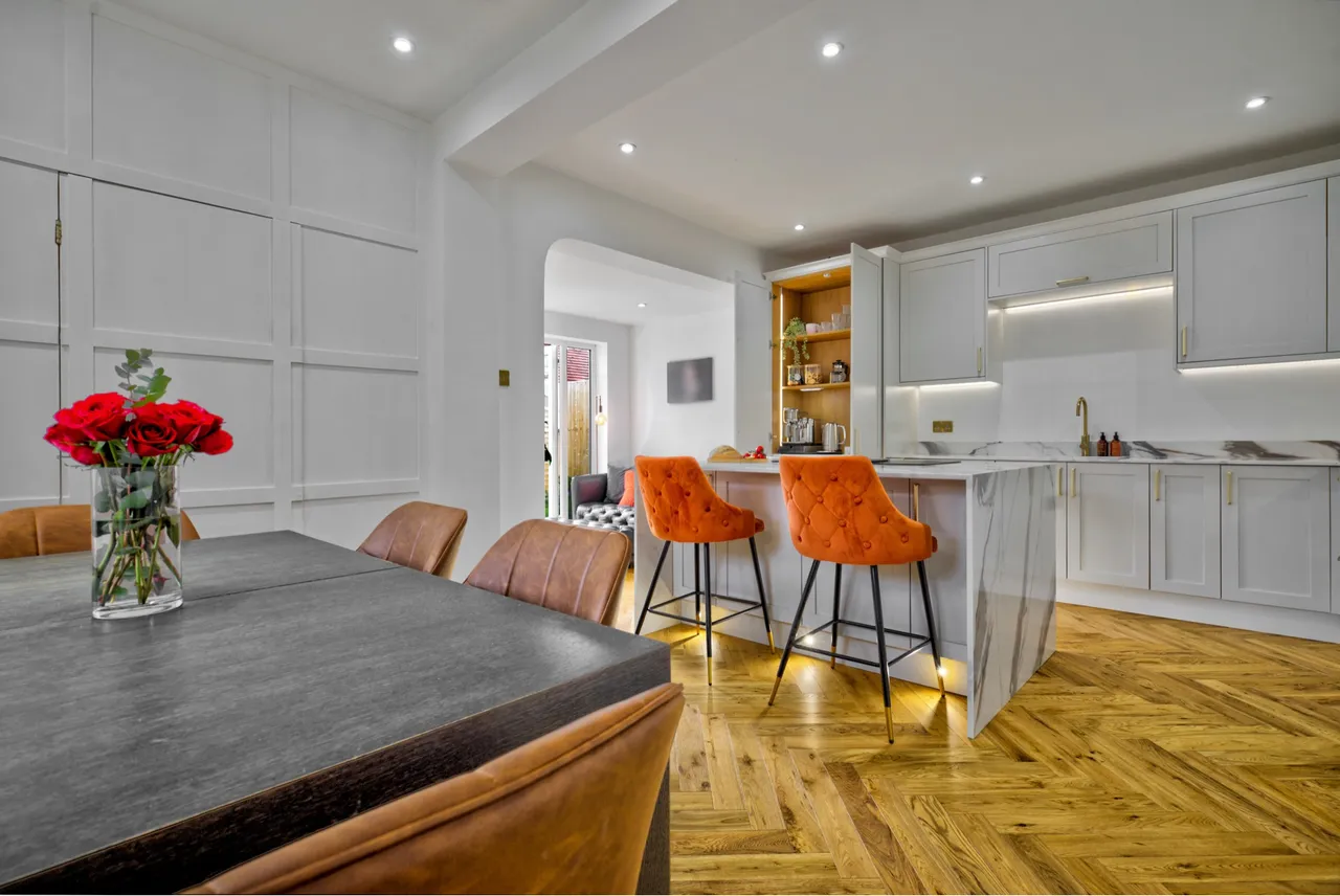 Caughall Road, Upton, CH2, photo 10