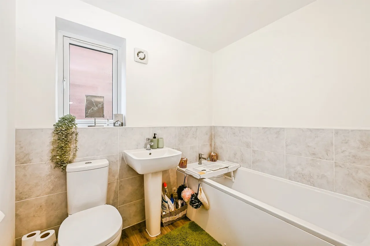 Turner Grove, Hucknall, NG15, photo 11