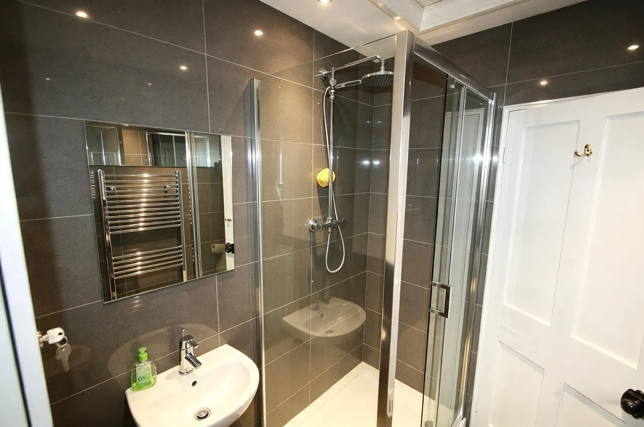 Magdalen Road, Exeter, photo 15