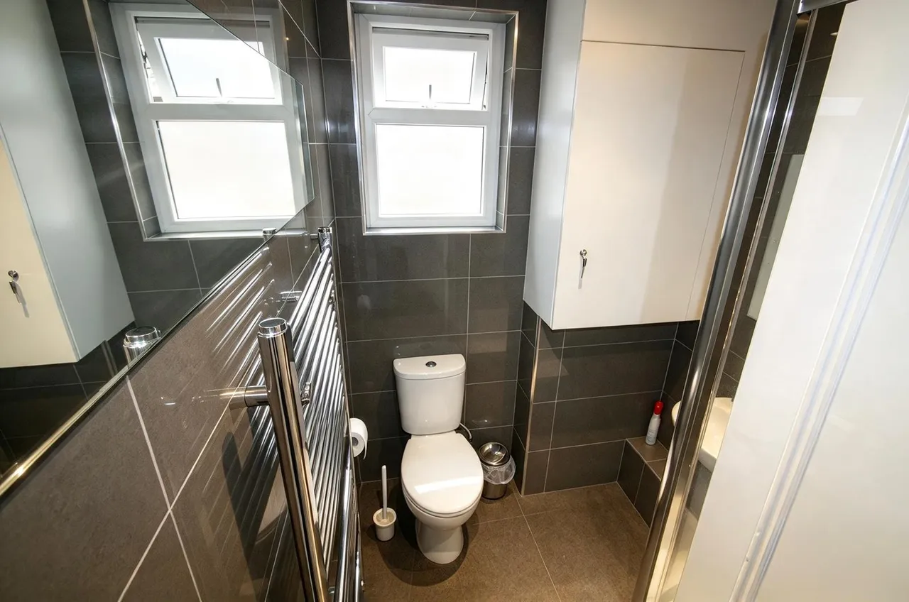 Magdalen Road, Exeter, photo 10