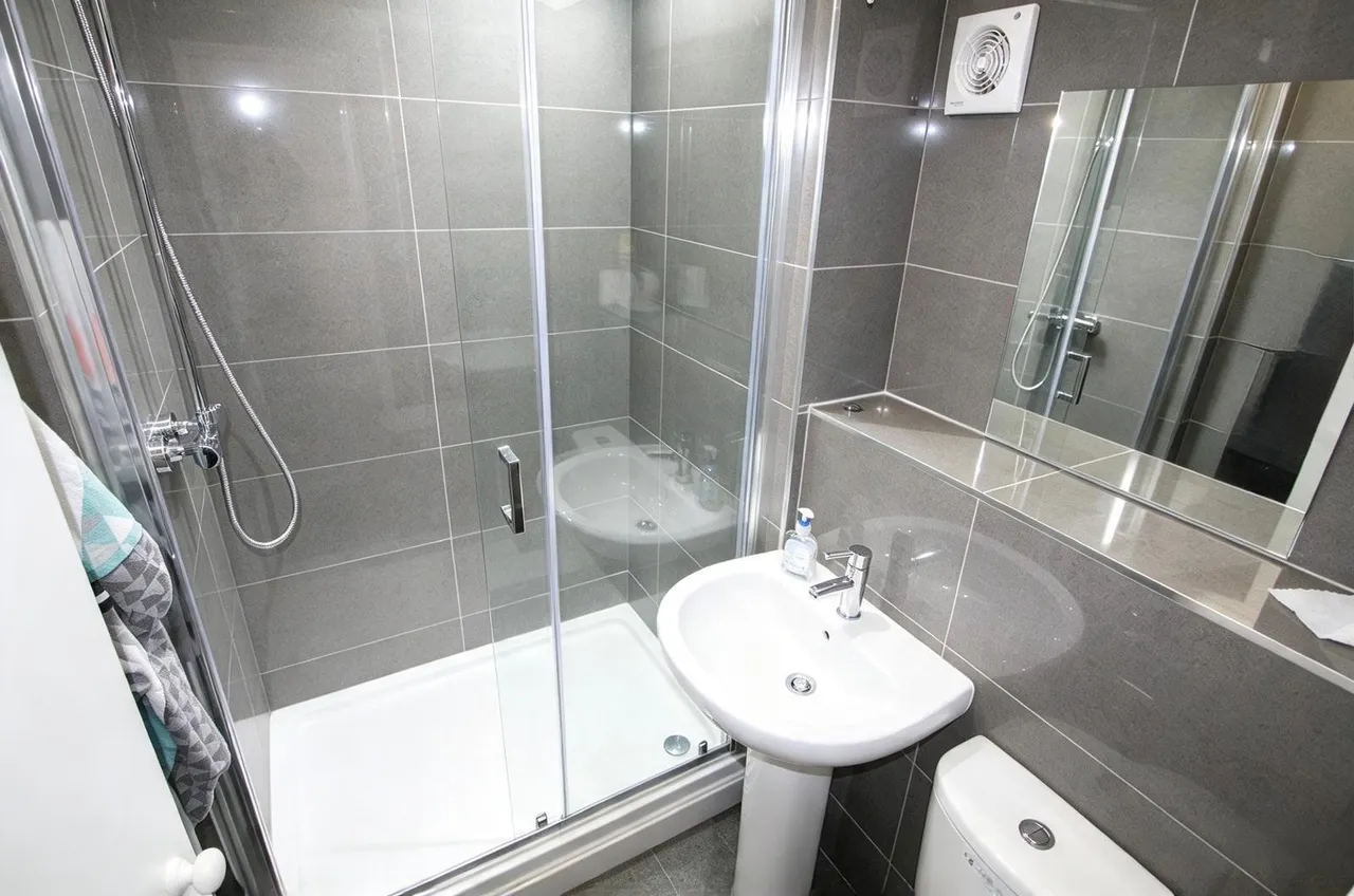 Magdalen Road, Exeter, photo 11