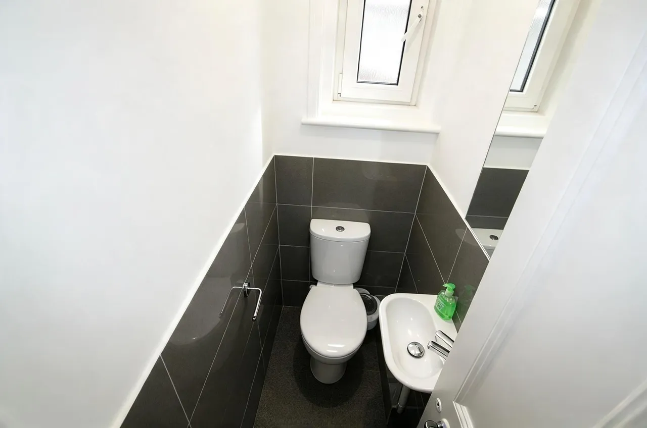 Magdalen Road, Exeter, photo 17