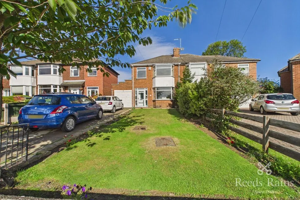 3 bed house for sale — Highfield Road, Pontefract, West Yorkshire, WF8