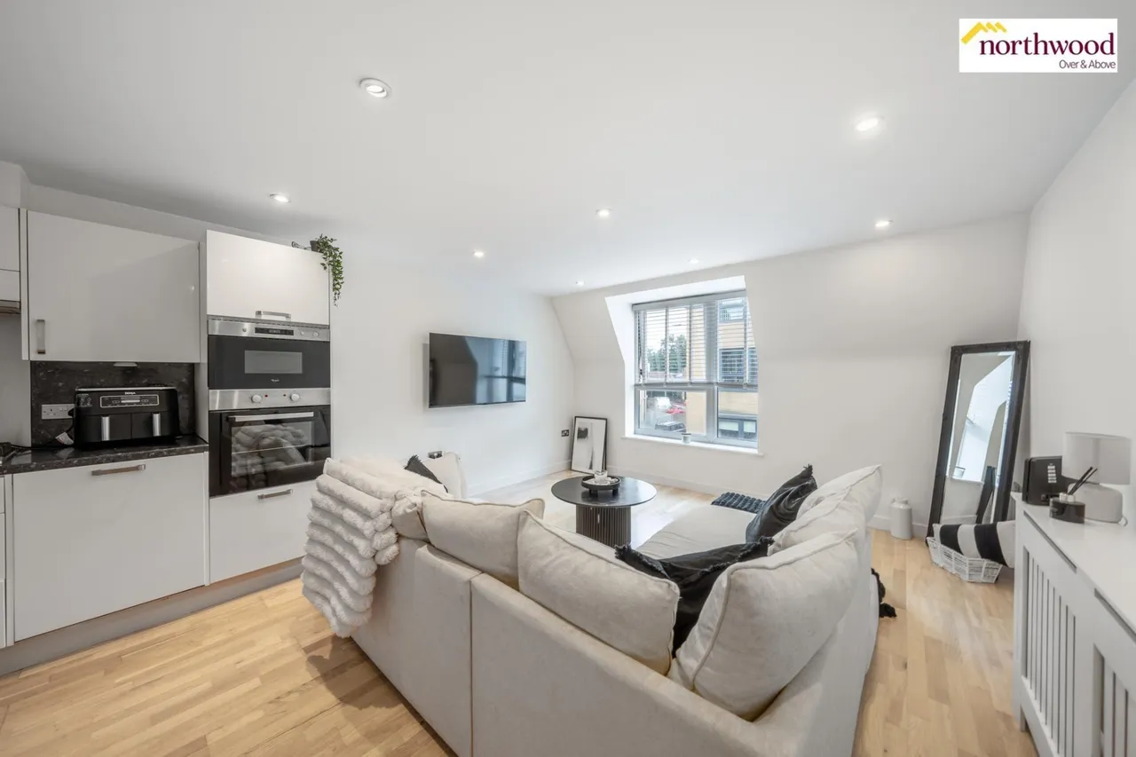 Aldenham Road, Bushey, WD19, photo 5