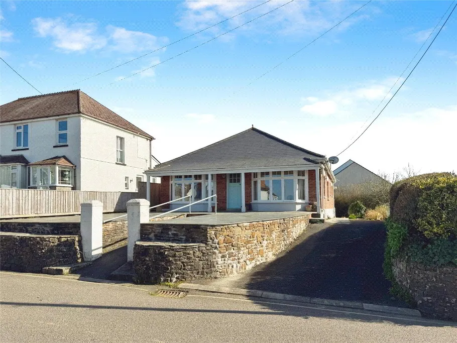 3 bed house for sale, Bodmin Street, Holsworthy, EX22