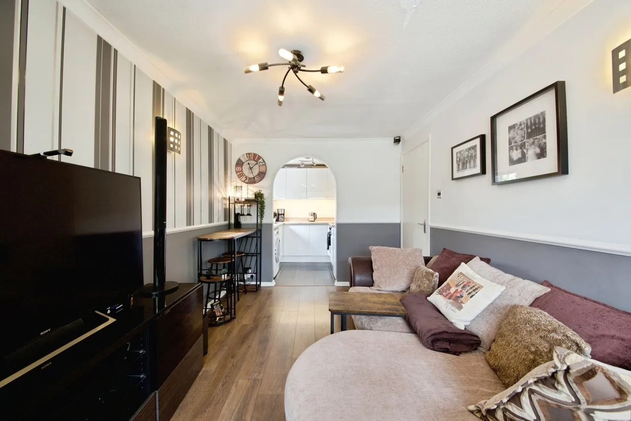 Holland Close, Romford, RM7, photo 4