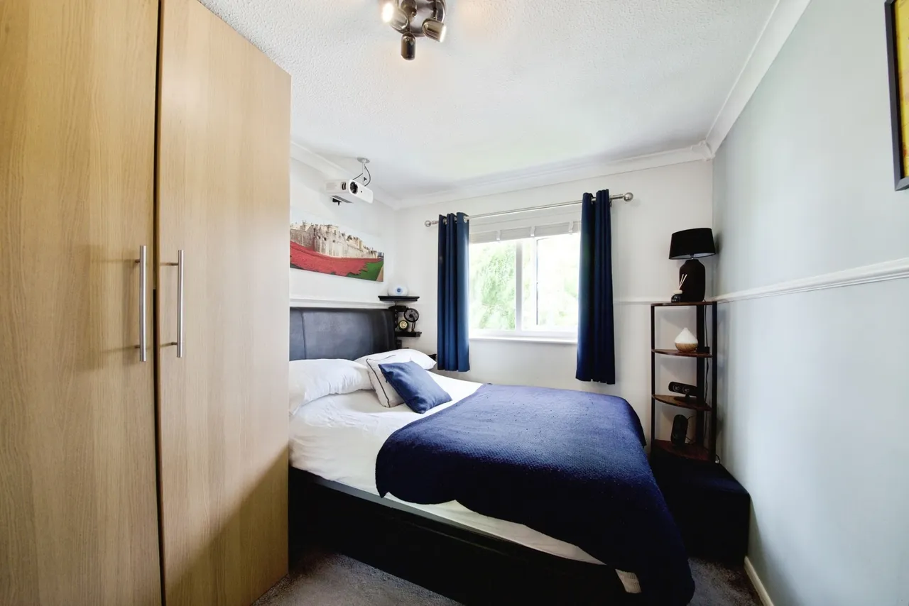 Holland Close, Romford, RM7, photo 9