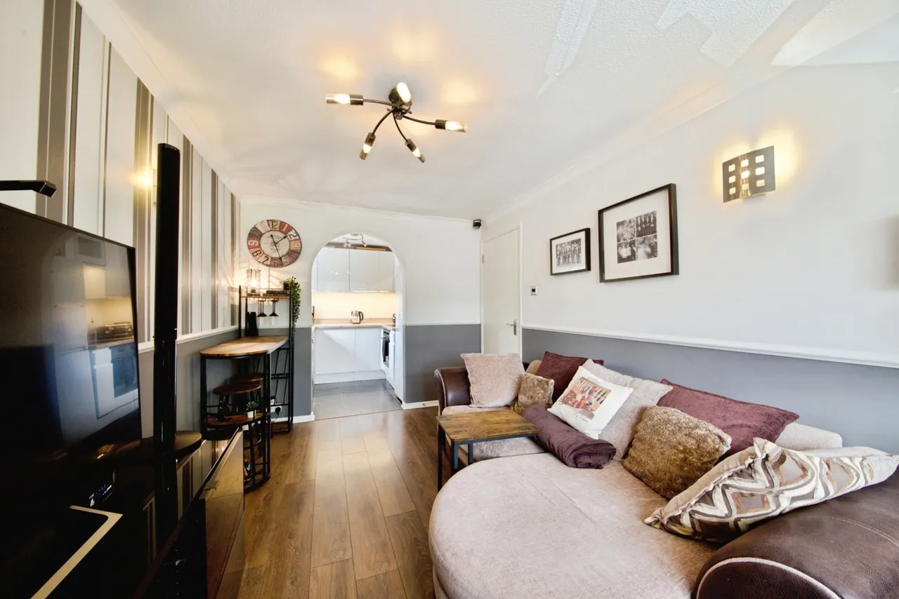 Holland Close, Romford, RM7, photo 5