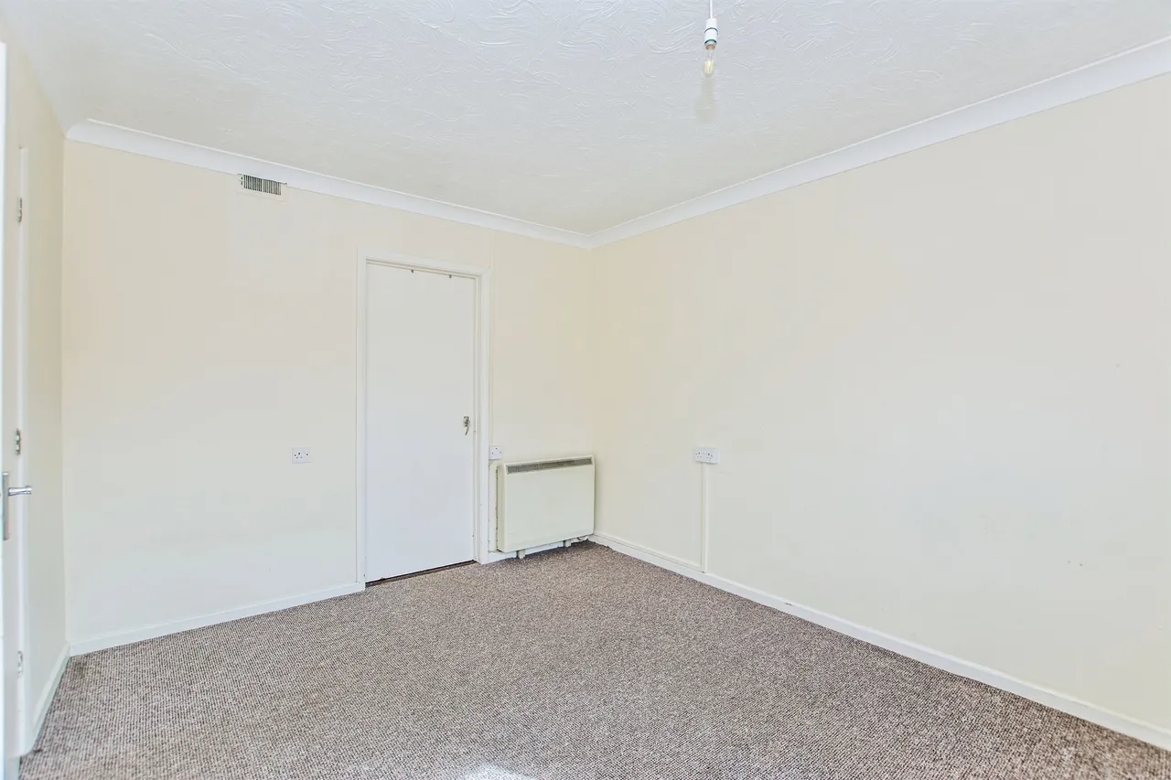 Coldhorn Crescent, Wisbech, photo 12