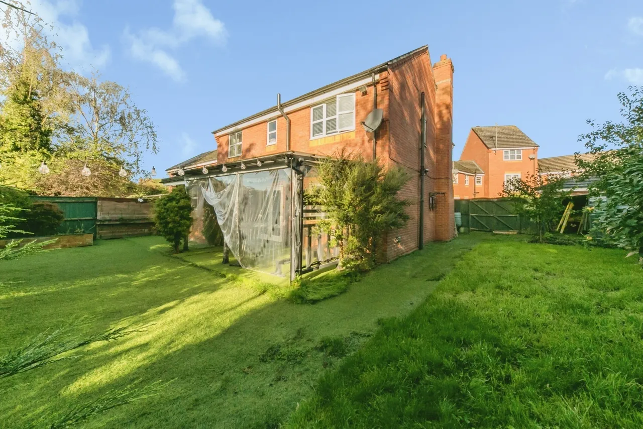 Ursuline Way, Crewe, CW2, photo 26