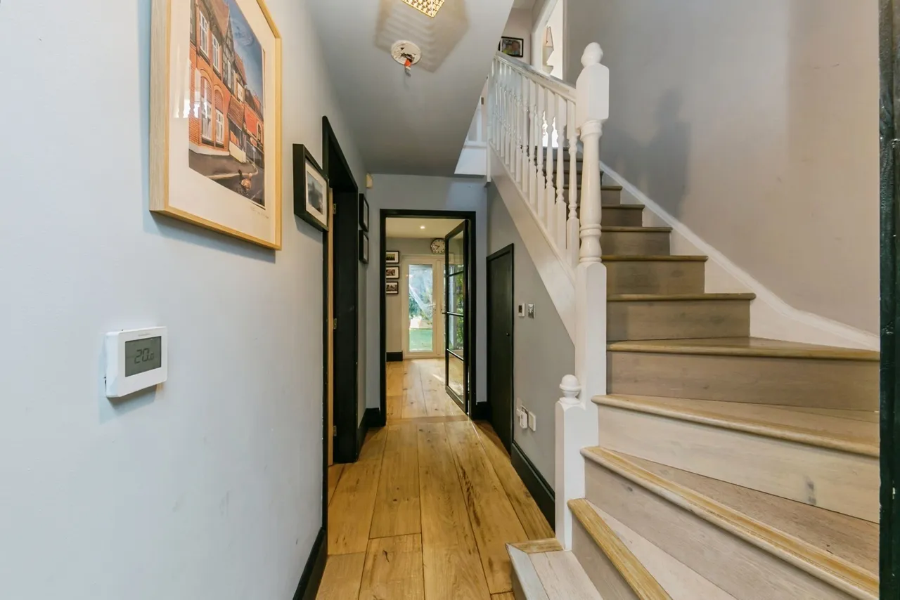 Ursuline Way, Crewe, CW2, photo 2
