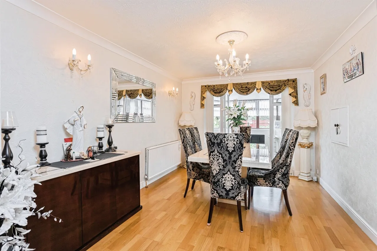 The Willows, Burgess Hill, RH15, photo 4