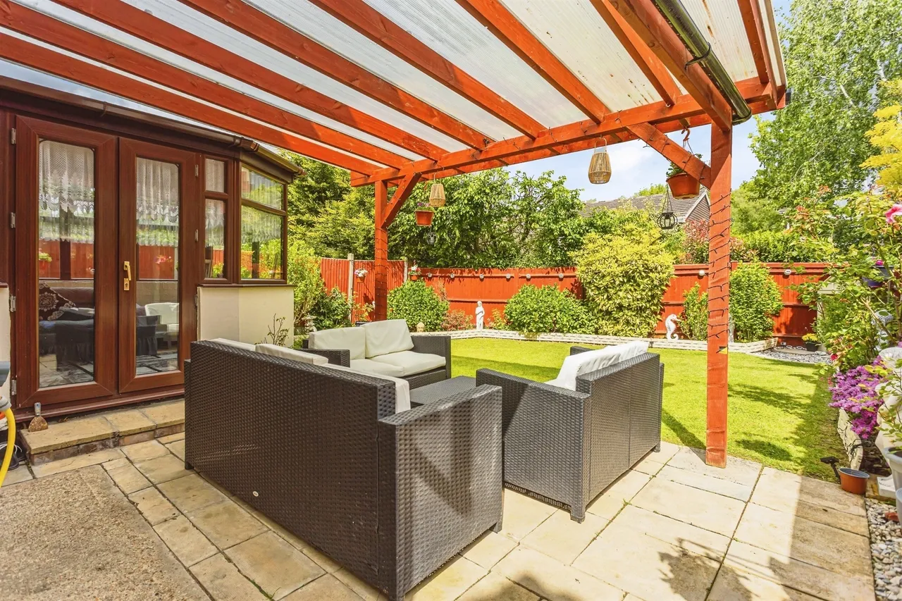 The Willows, Burgess Hill, RH15, photo 16