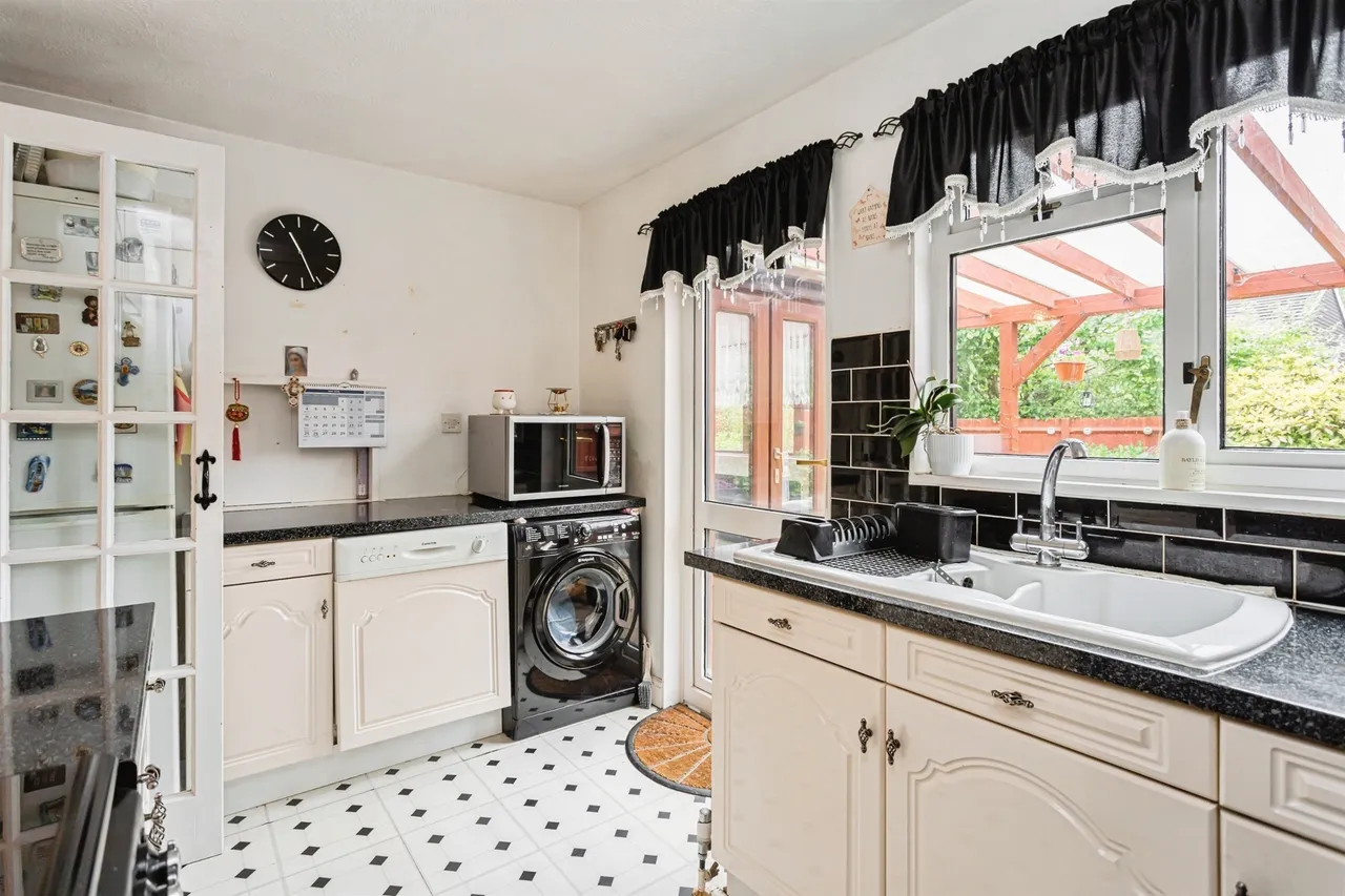 The Willows, Burgess Hill, RH15, photo 17