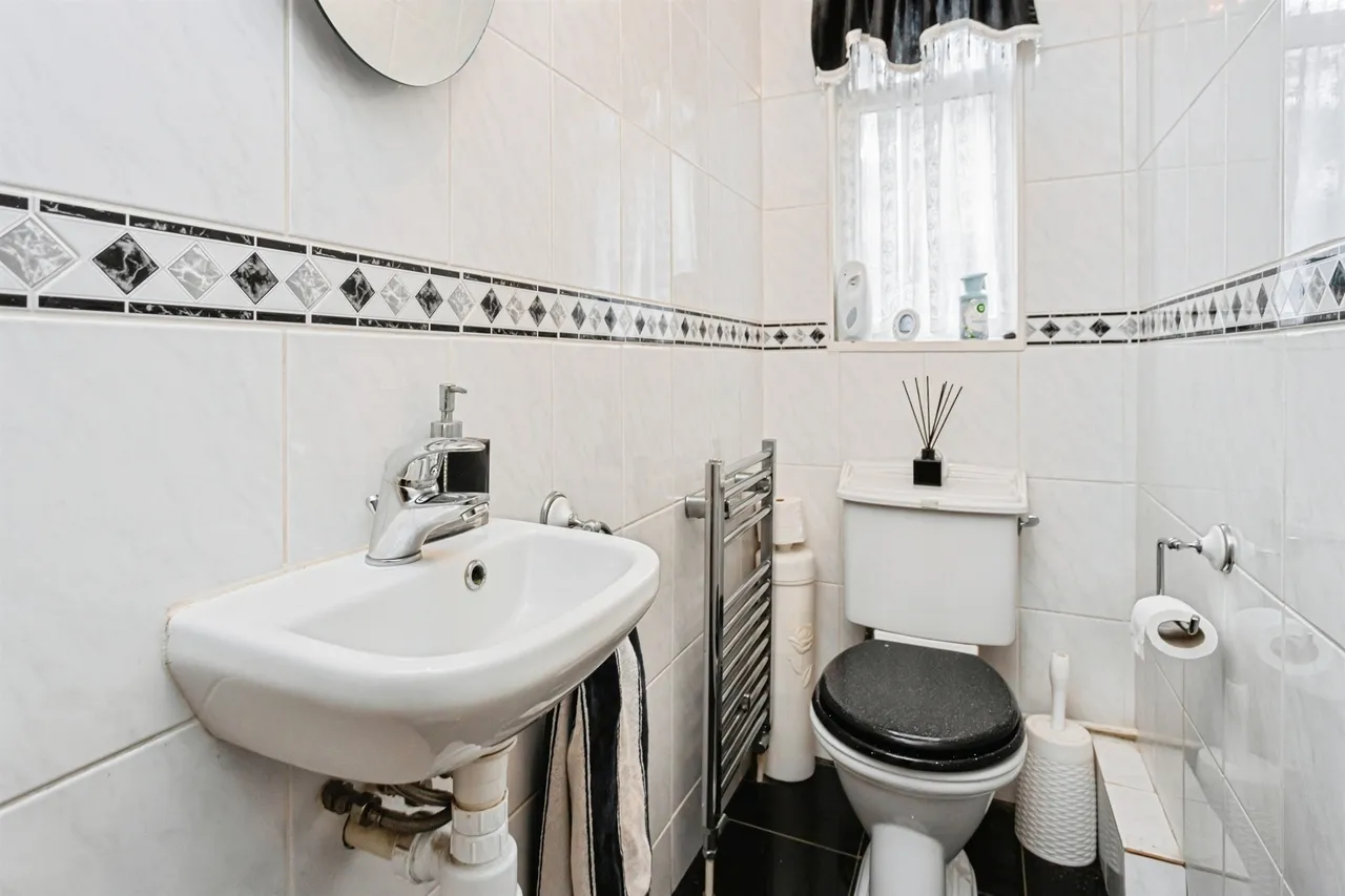 The Willows, Burgess Hill, RH15, photo 18