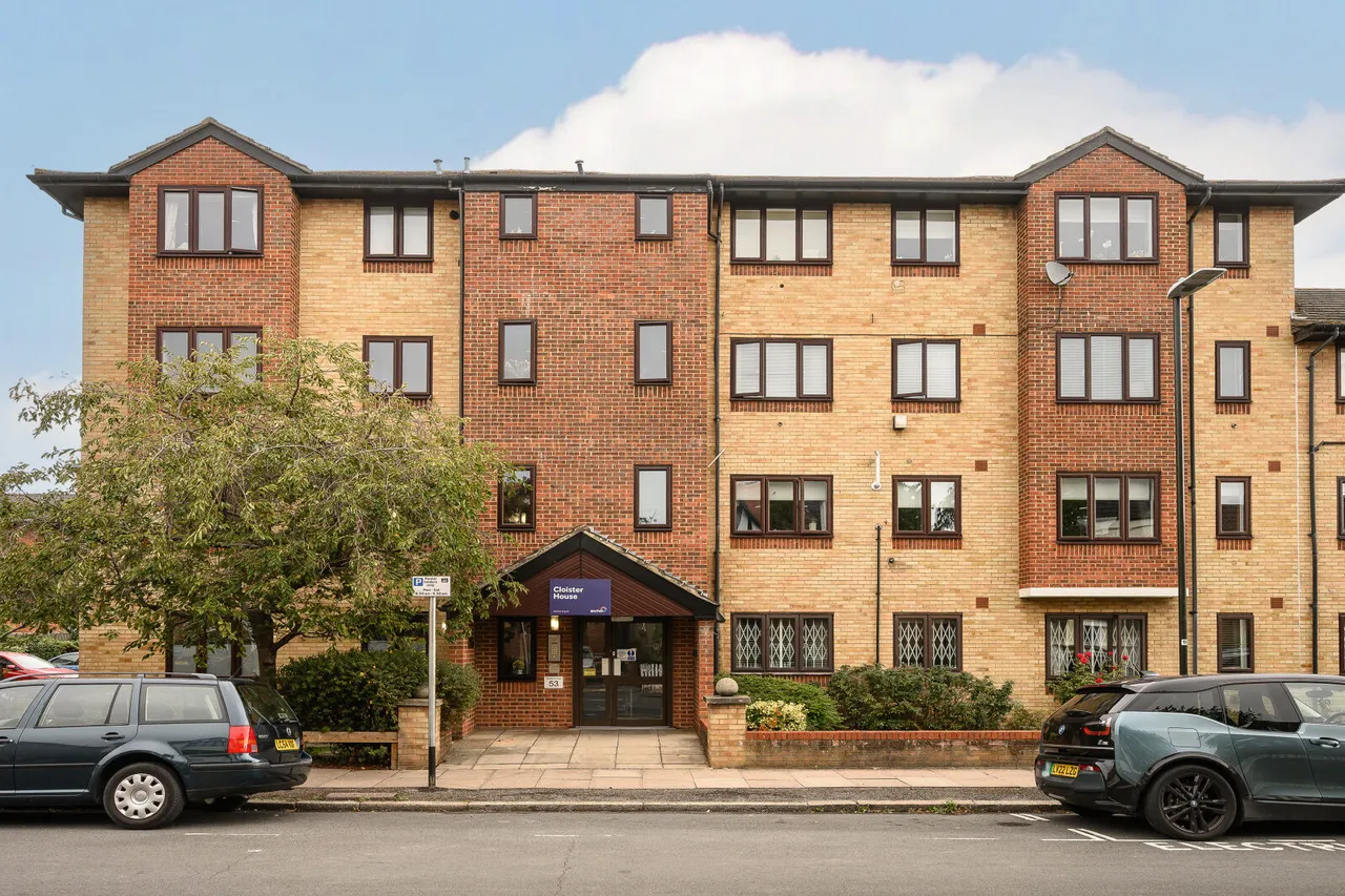 2 bed flat for sale, Griffiths Road, Wimbledon, SW19