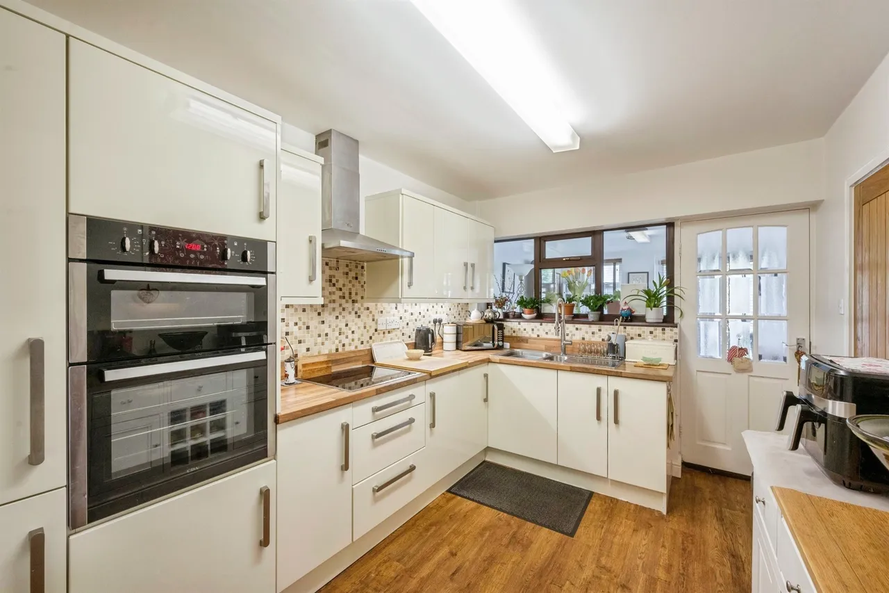 Brockenhurst Road, Hatfield, DN7, photo 5
