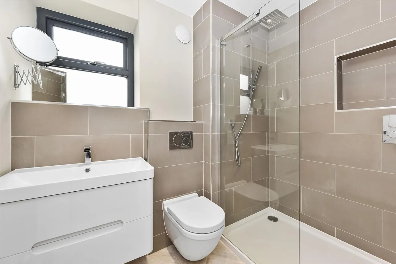 Prestbury Road, Macclesfield, photo 21