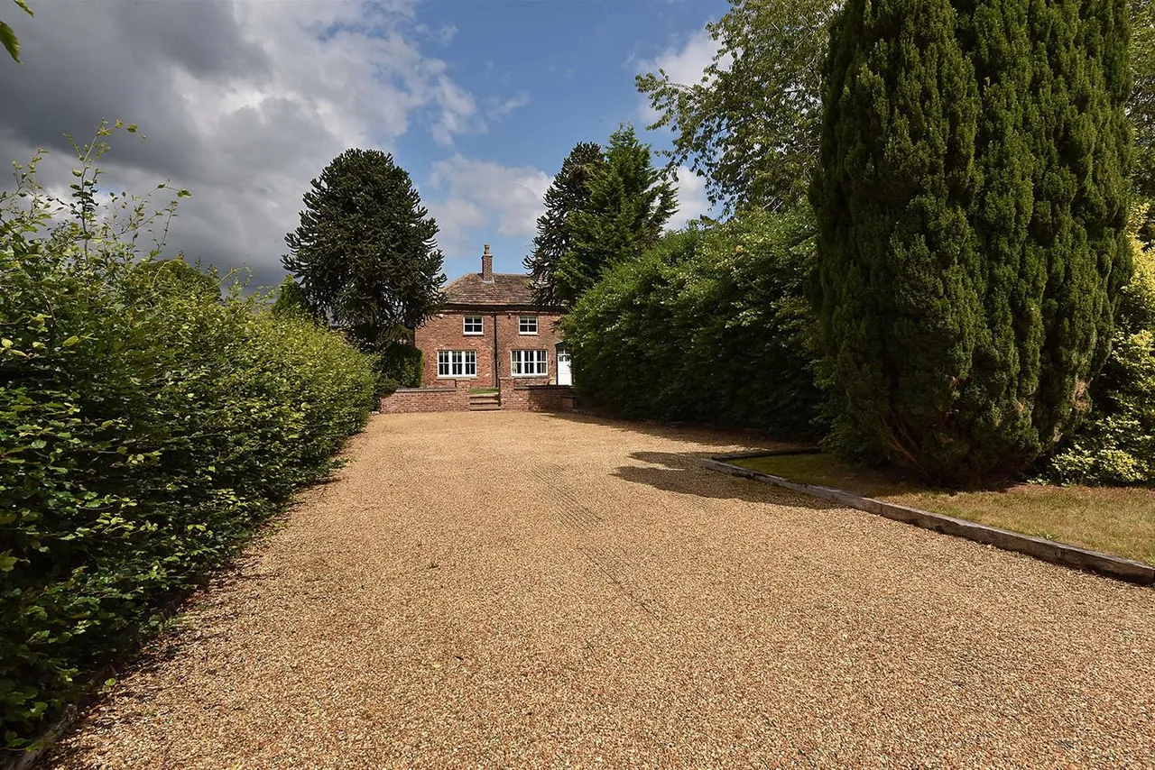 Prestbury Road, Macclesfield, photo 22
