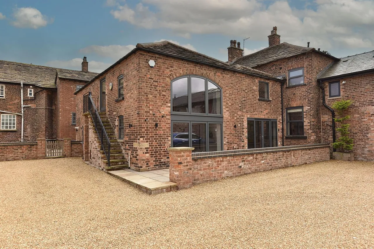 Prestbury Road, Macclesfield, photo 5
