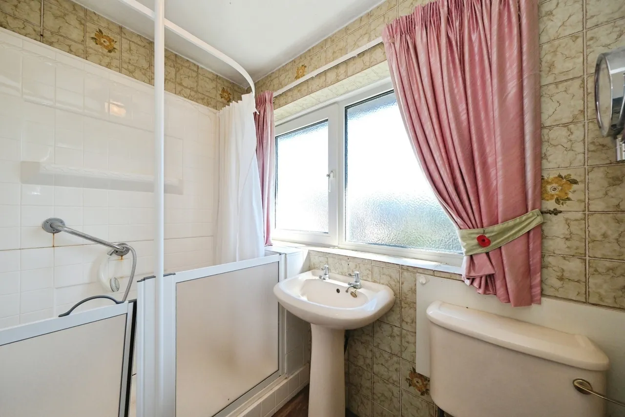 Rosamond Avenue, Sheffield, South Yorkshire, S17, photo 12