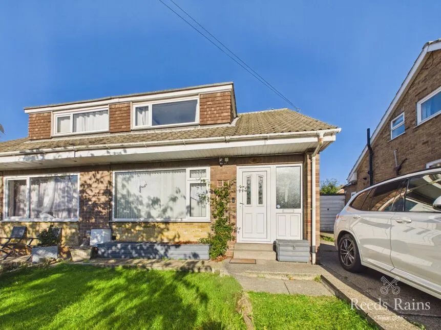 Main Street, Cayton, YO11, photo 12