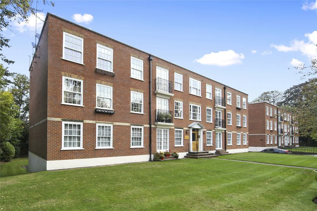 Regents Court, St. Georges Avenue, Weybridge, Surrey, KT13, photo 7
