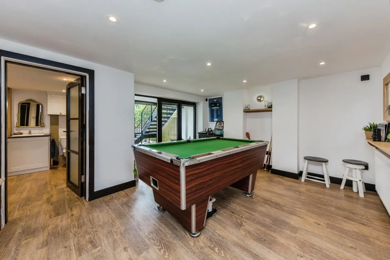 Buxton Road, Macclesfield, Cheshire, SK11, photo 10
