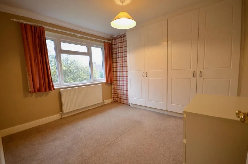 Fairview Drive, Watford, photo 3