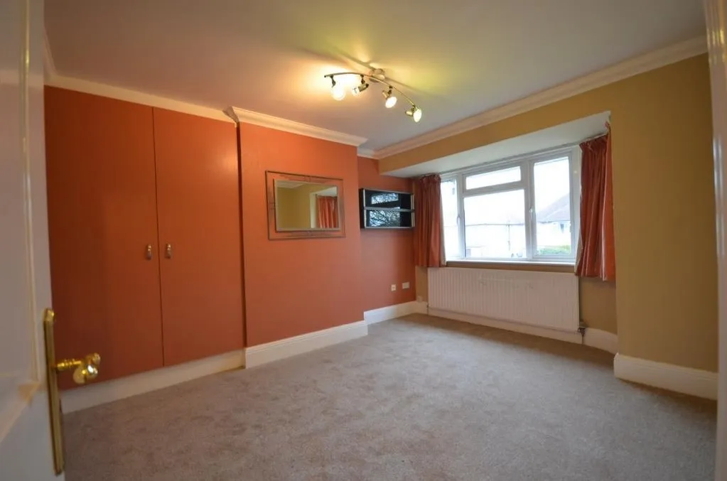 Fairview Drive, Watford, photo 2