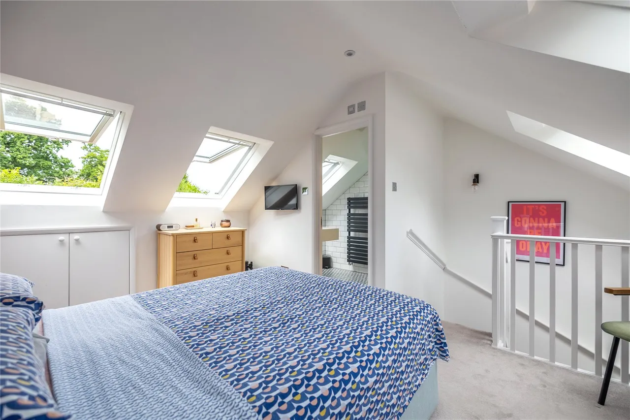 Martin Way, Woking, GU21, photo 6