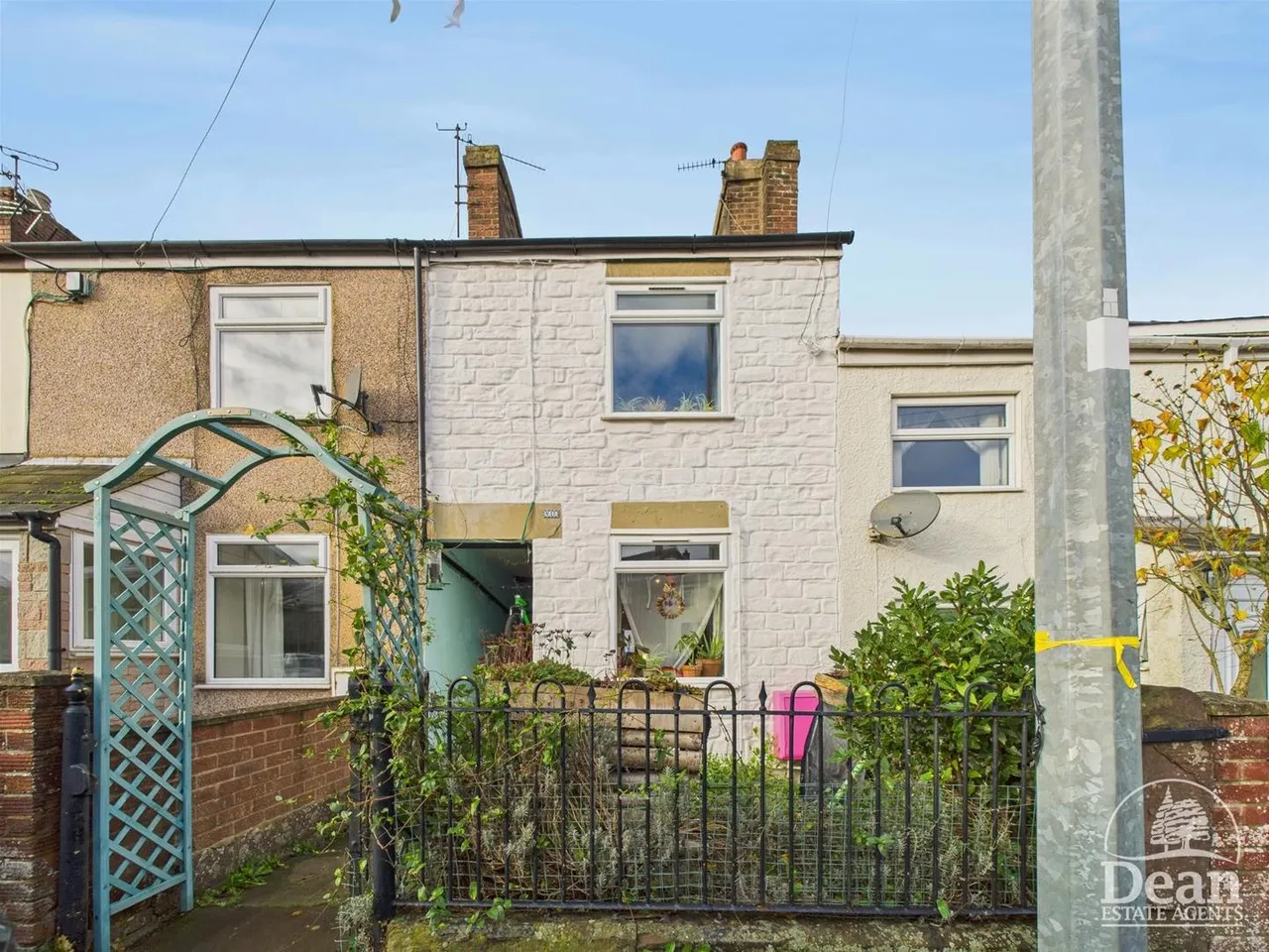 2 bed house for sale — Woodside Street, Cinderford