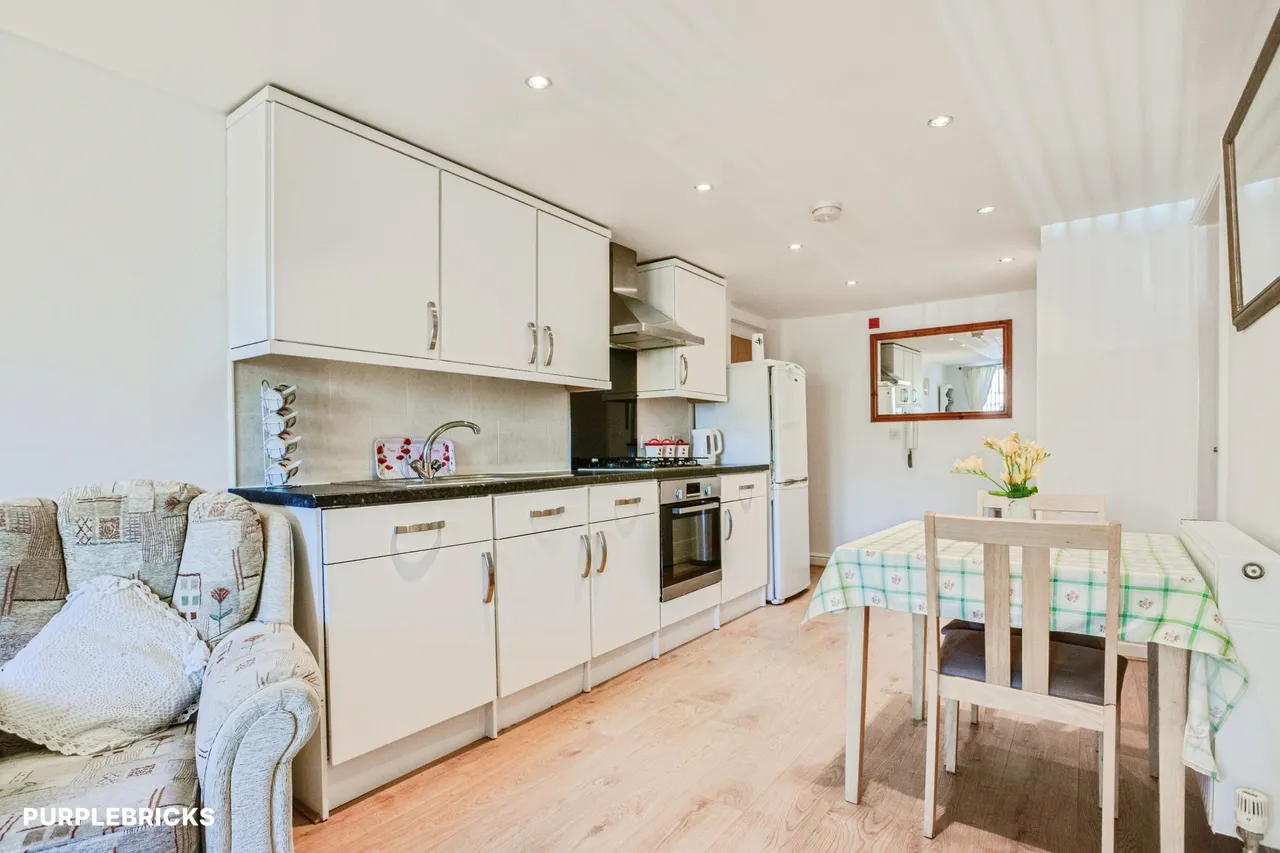 South Street, Ossett, WF5, photo 4