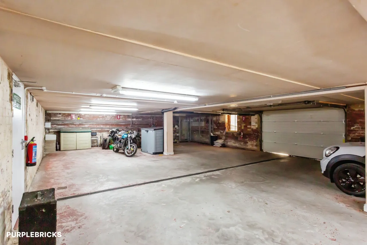 South Street, Ossett, WF5, photo 14
