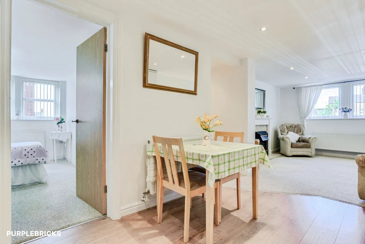 South Street, Ossett, WF5, photo 6