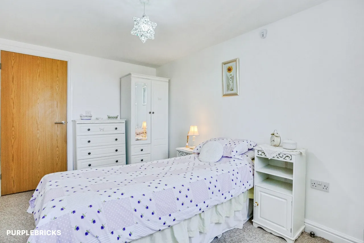 South Street, Ossett, WF5, photo 11