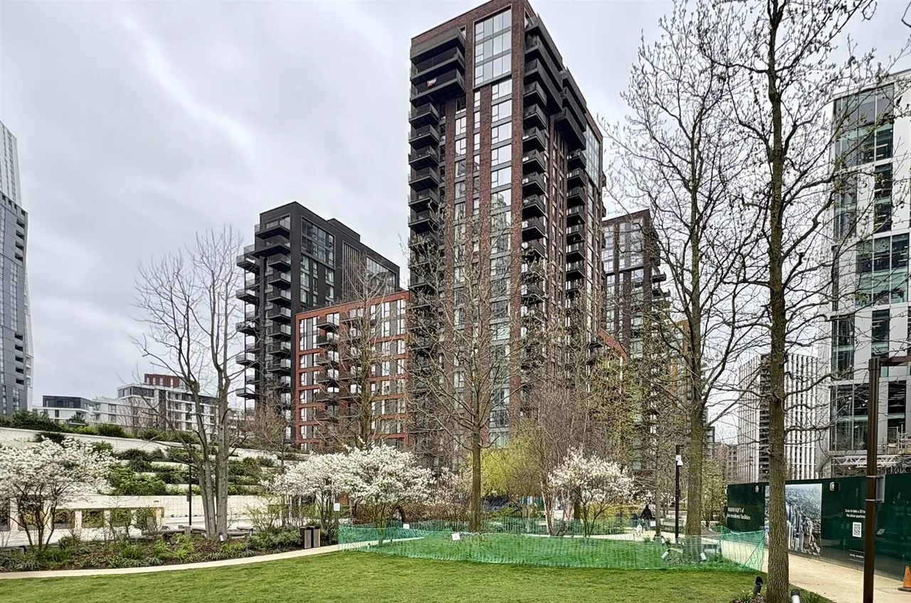 Embassy Gardens, London, SW11, photo 15