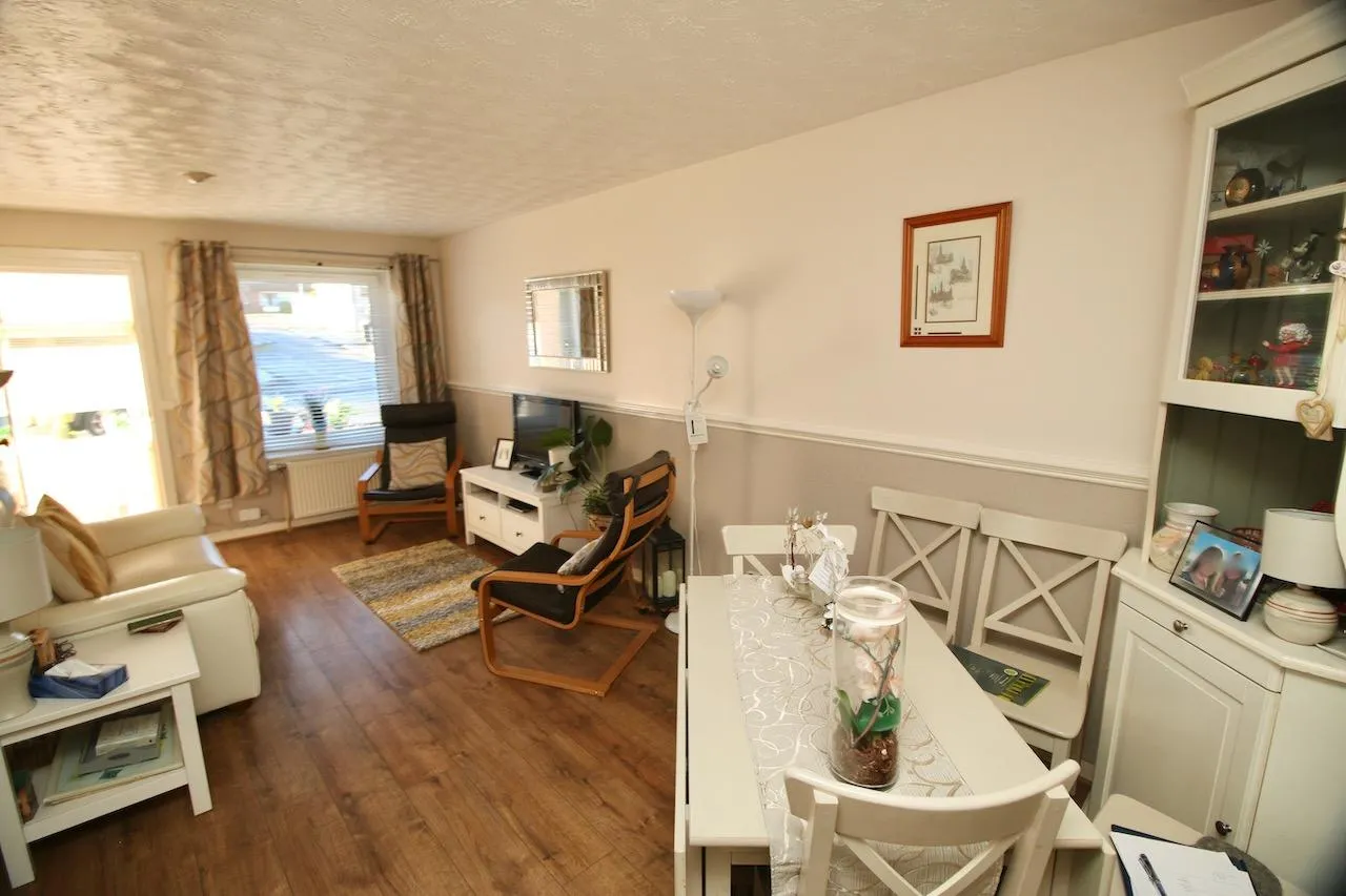 Broomknowe, Cumbernauld, G68 9AQ, photo 6