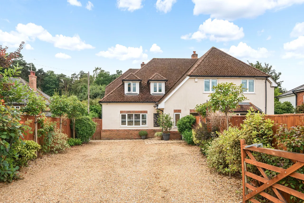 3 bed house for sale — Glayshers Hill, Headley Down, GU35