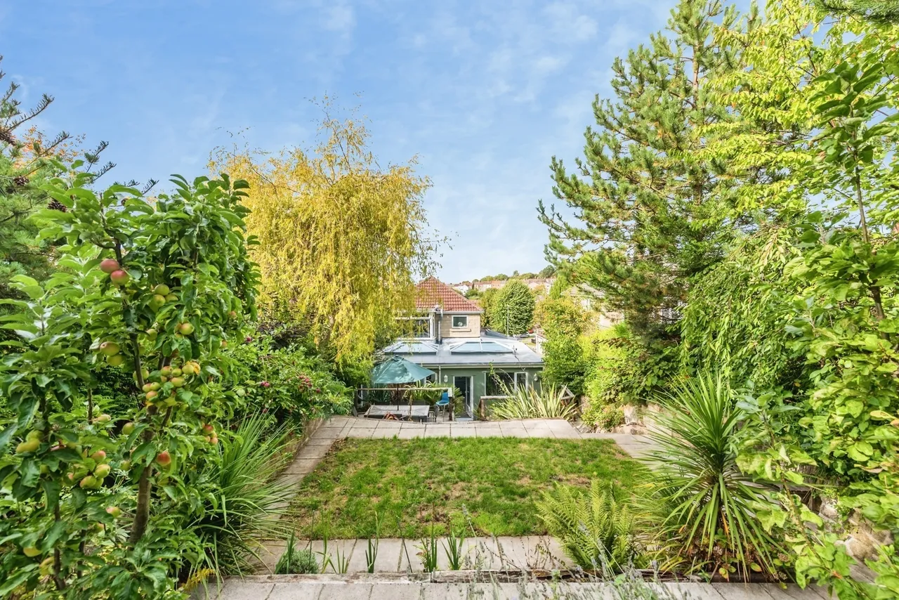 Bowood Road, Swindon, Wiltshire, SN1, photo 34