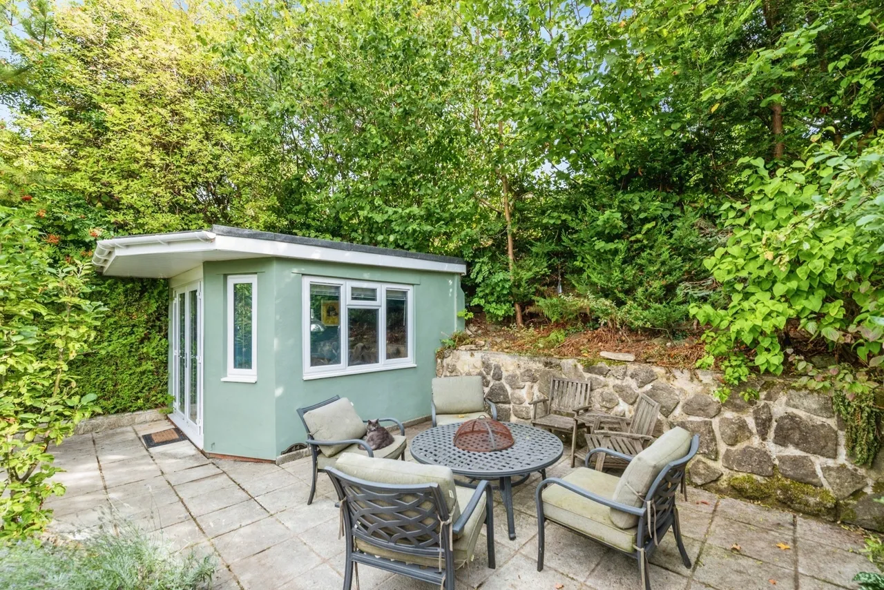 Bowood Road, Swindon, Wiltshire, SN1, photo 31