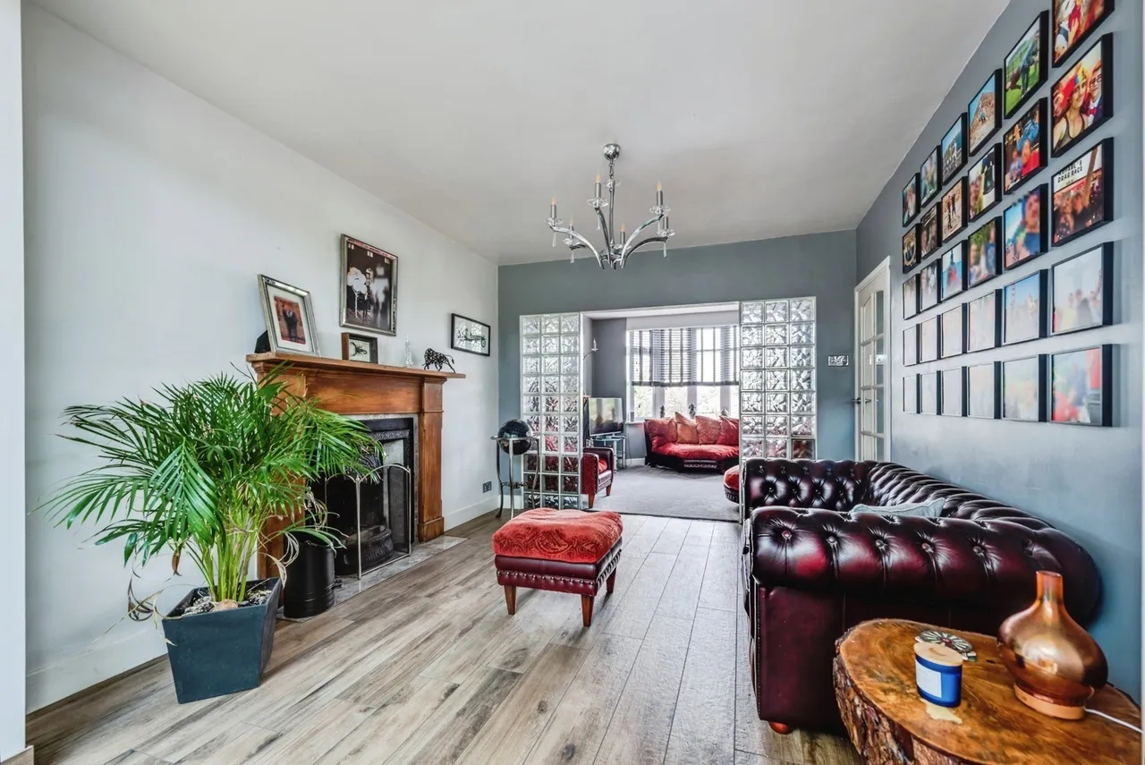 Bowood Road, Swindon, Wiltshire, SN1, photo 4