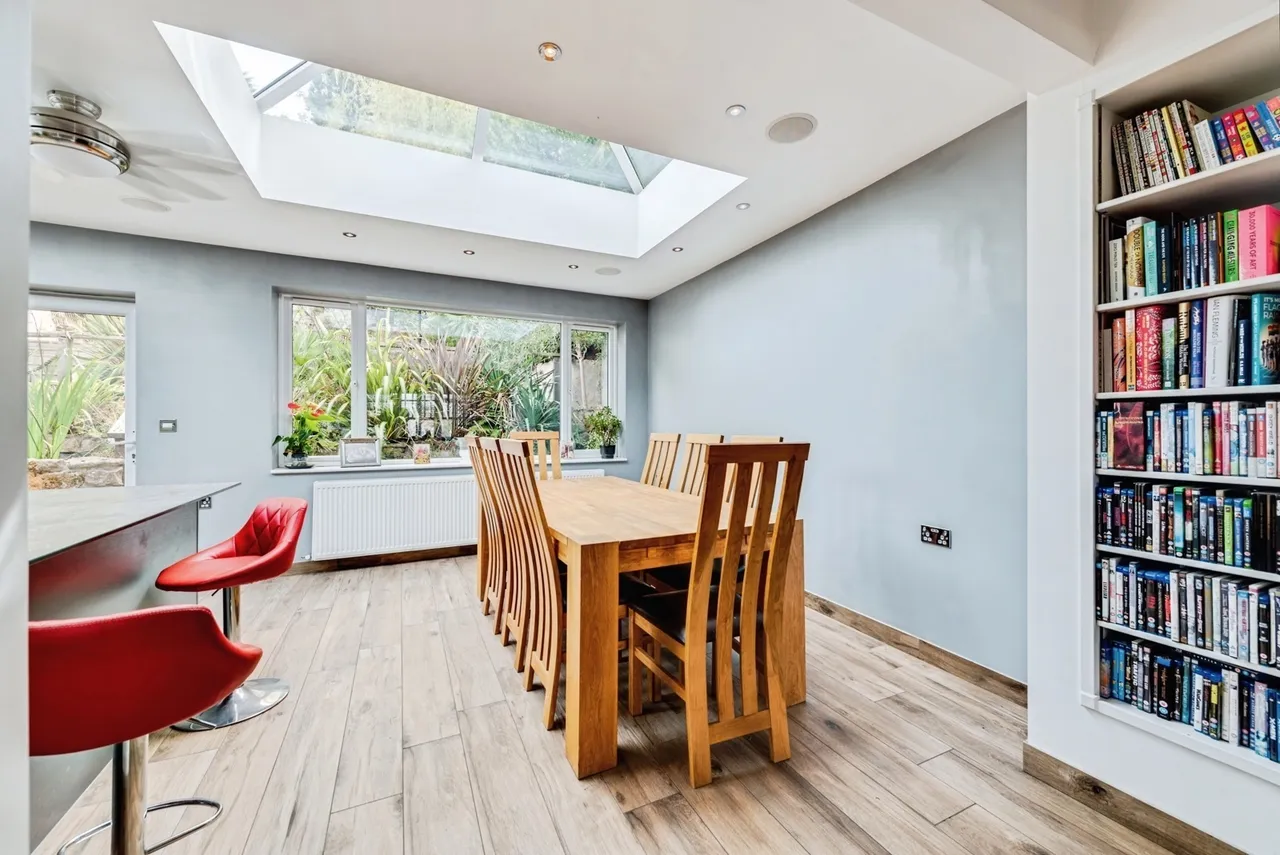 Bowood Road, Swindon, Wiltshire, SN1, photo 10