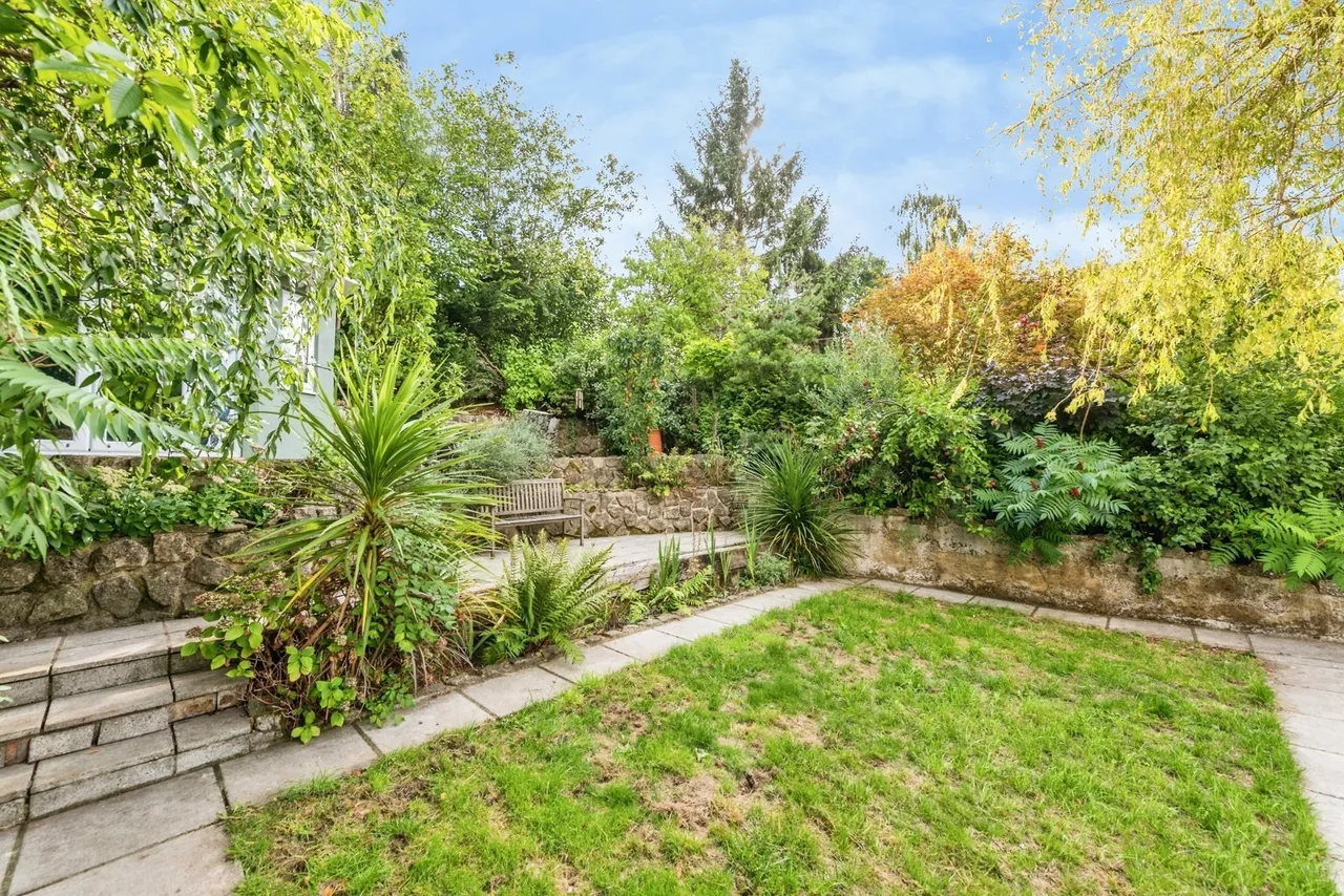 Bowood Road, Swindon, Wiltshire, SN1, photo 36