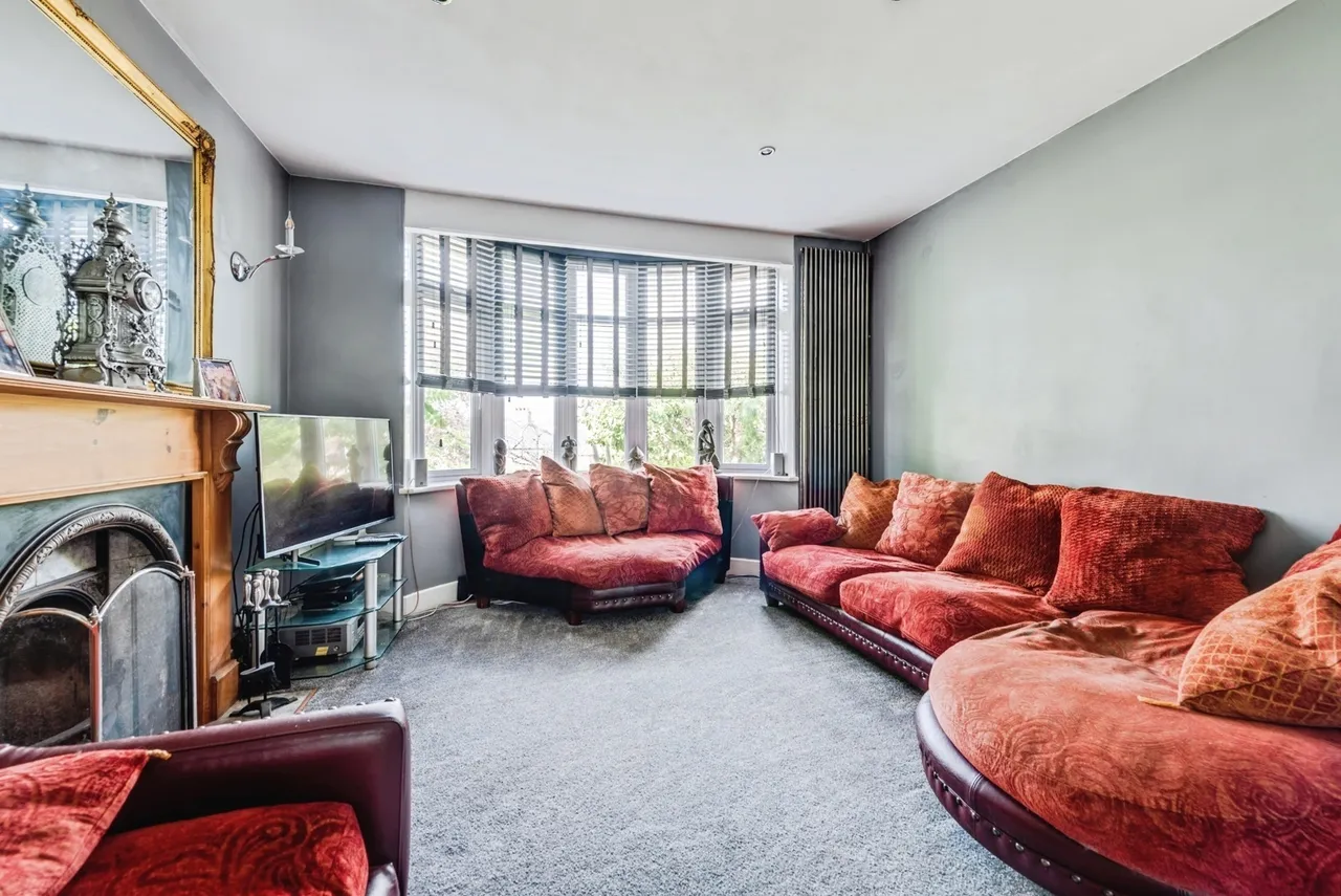 Bowood Road, Swindon, Wiltshire, SN1, photo 6