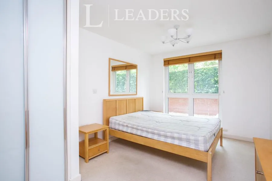 Park Heights, Constitution Hill, GU22, photo 6